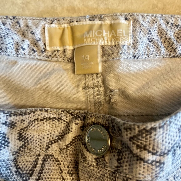 Michael Kors Women’s snake printed pants - Picture 3 of 7